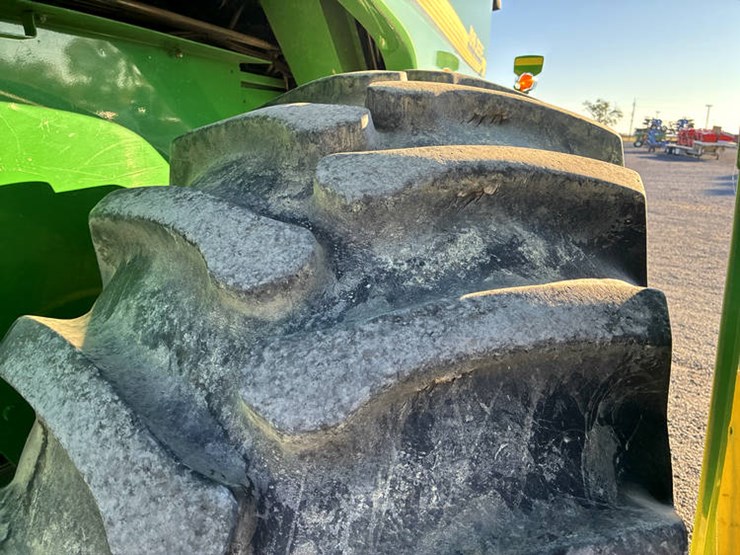 2000-john-deere-9550-image-25