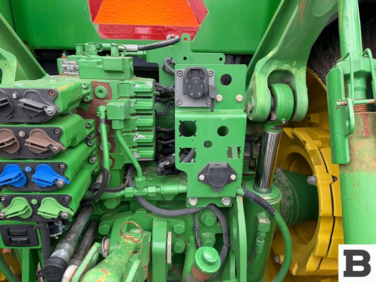 2012-john-deere-7260r-image-30