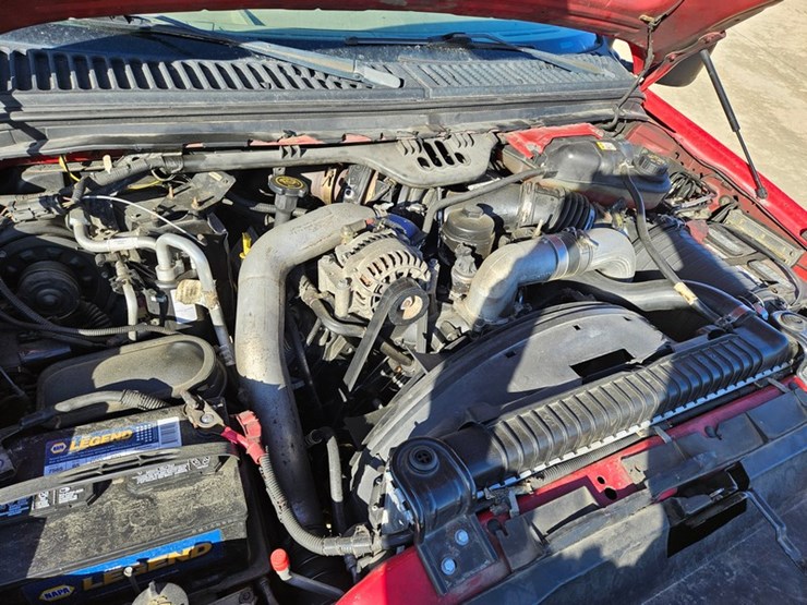 2005-ford-f550-image-16