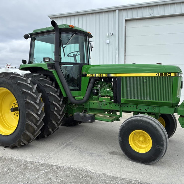 JOHN DEERE 4560