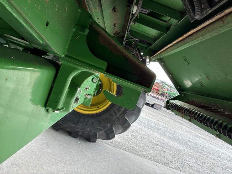 2013-john-deere-s690-image-42