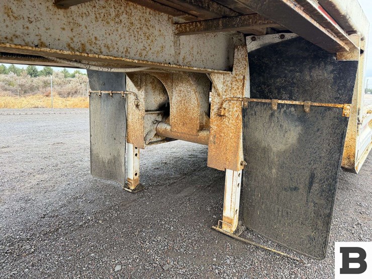 1981-haull-flatbed-equipment-trailer-image-9