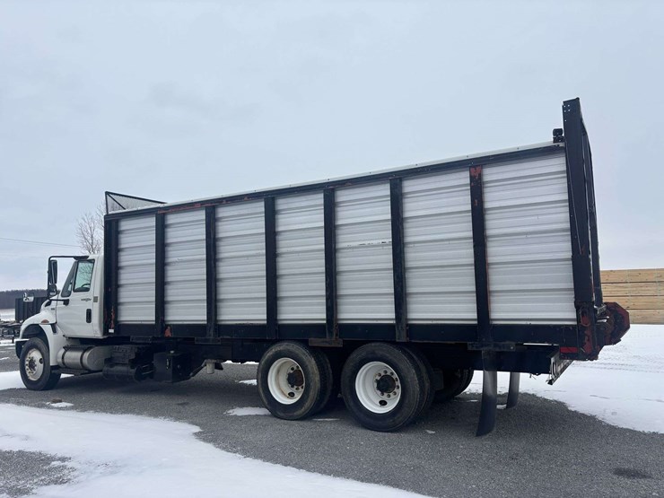 2012-international-durastar-4400-image-2