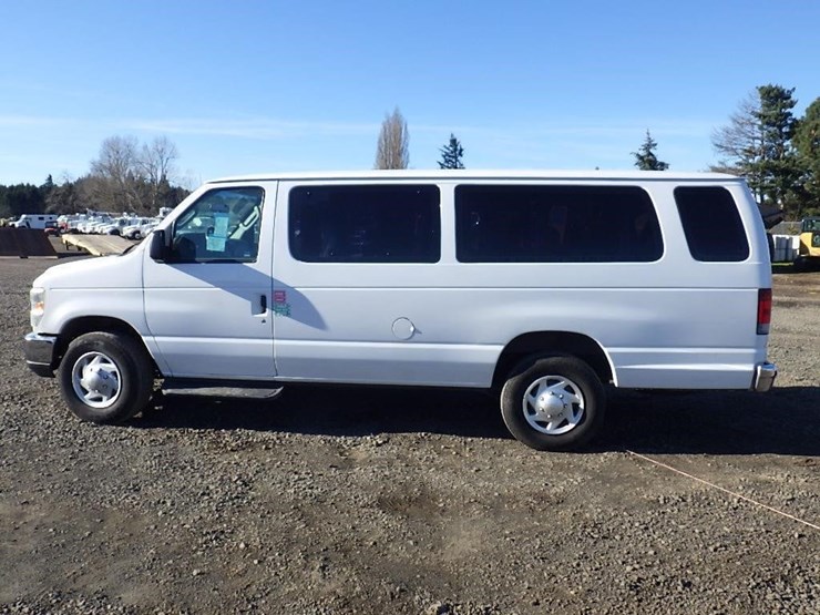 2011-ford-e350-image-8