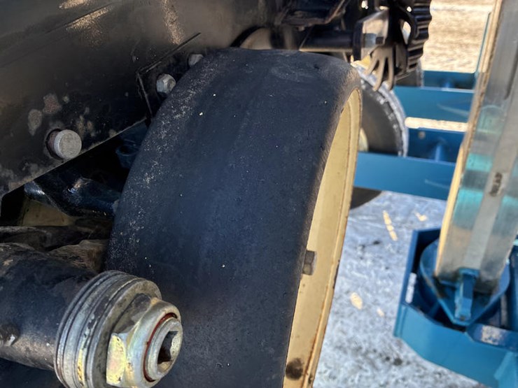 1999-kinze-2500-image-40