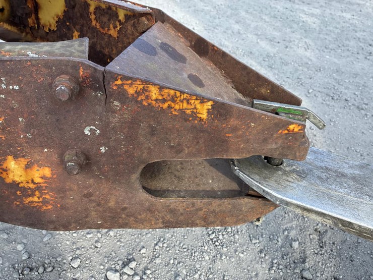 new-holland-513-image-4