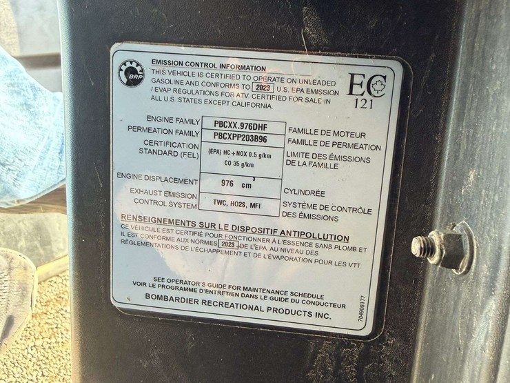 2023-can-am-defender-limited-hd10-atv-image-52