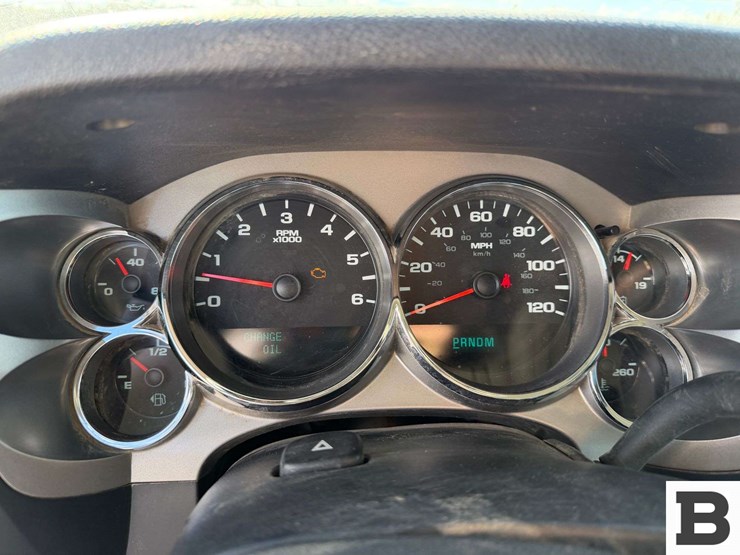 2013-chevrolet-silverado-1500-image-31