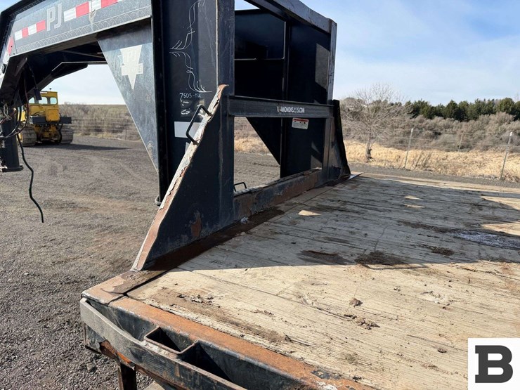 2014-pj-gooseneck-flatbed-trailer-image-21
