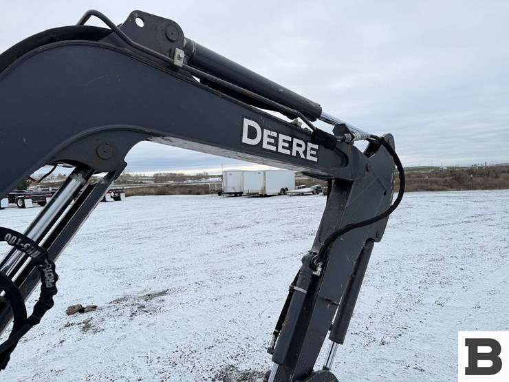 2017-deere-35g-image-30