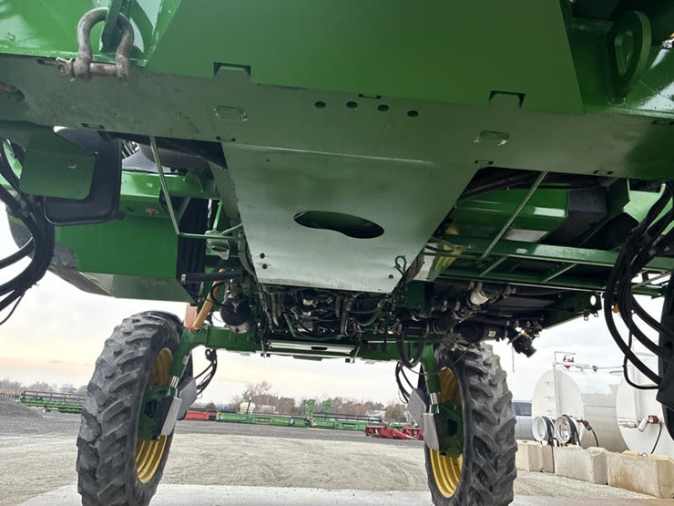 2011-john-deere-4830-image-43