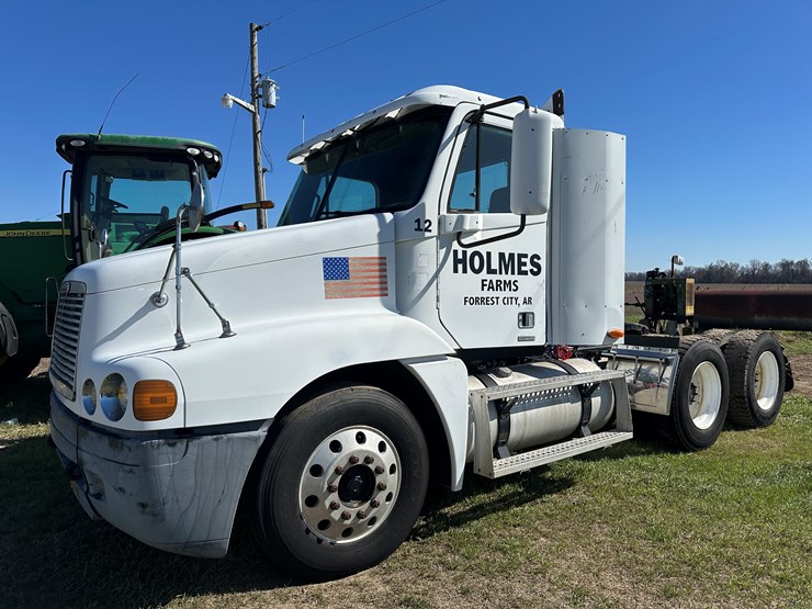 #40057-•-2001-freightliner-century-classic-s/t-t/a-daycab-truck-tractor-1fujbbbg41lh91794-image-1