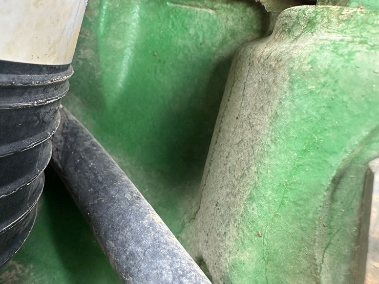 2011-john-deere-5090m-image-61