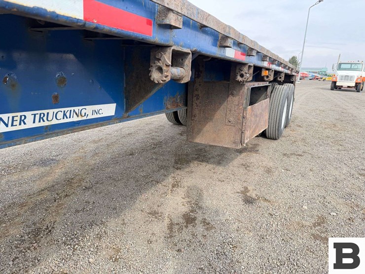 1993-utility-40'-image-14