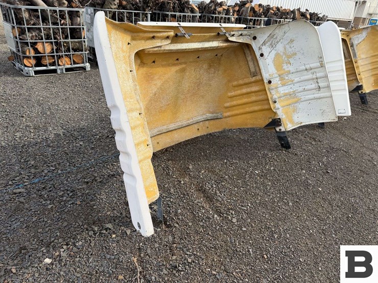 semi-truck-wind-deflector-image-3