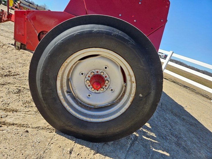 case-ih-5300-image-26