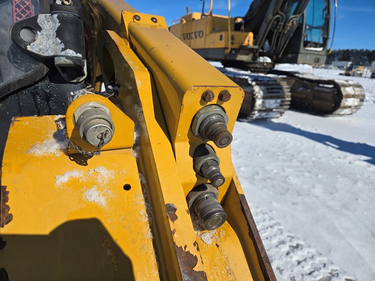 caterpillar-279d-image-20