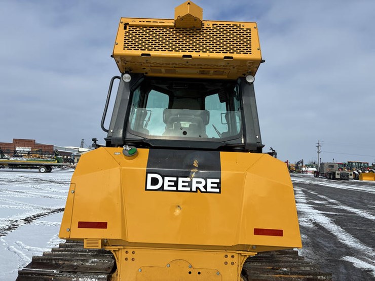 2020-john-deere-2020-image-32