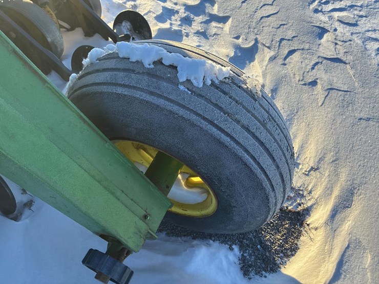 john-deere-750-image-32