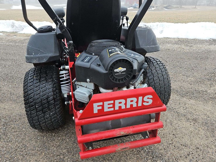 2022-ferris-is-600z-zero-turn-lawn-mower-image-21