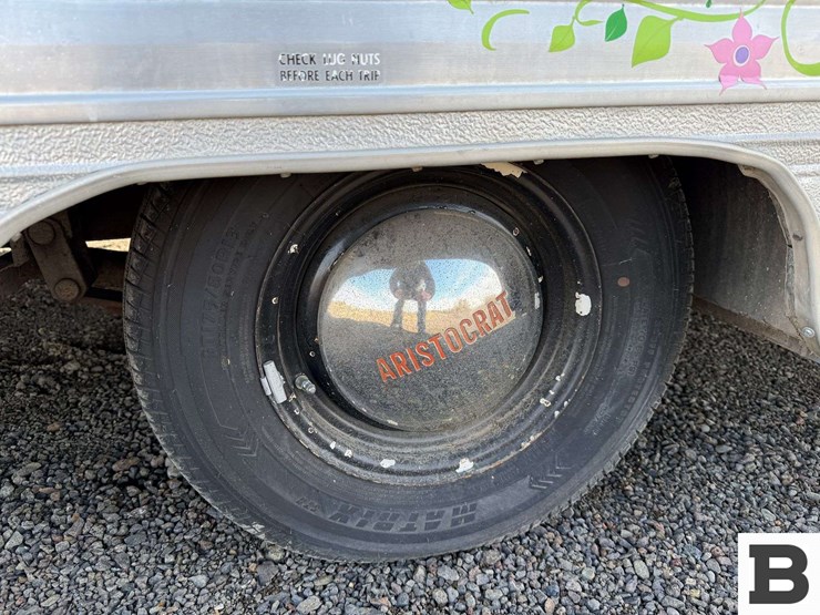 1970-aristrocrat-travel-trailer-image-18