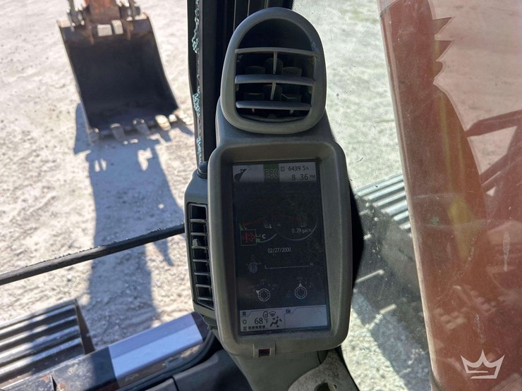 2015-hitachi-zx210-lc-image-13