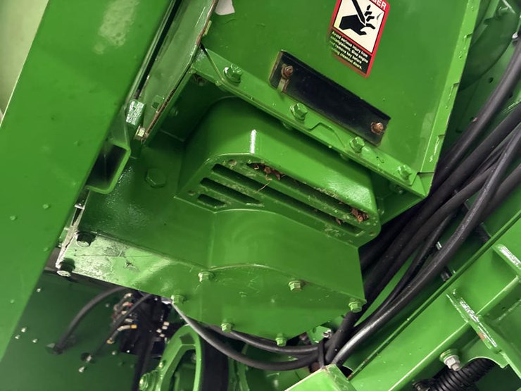 2014-john-deere-s680-image-53