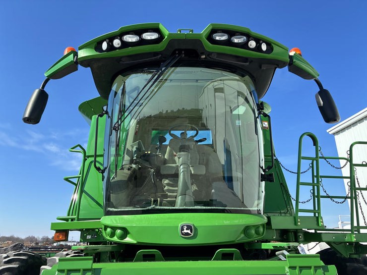 2013-john-deere-s670-image-10