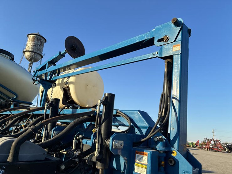 2010-kinze-3660-image-21