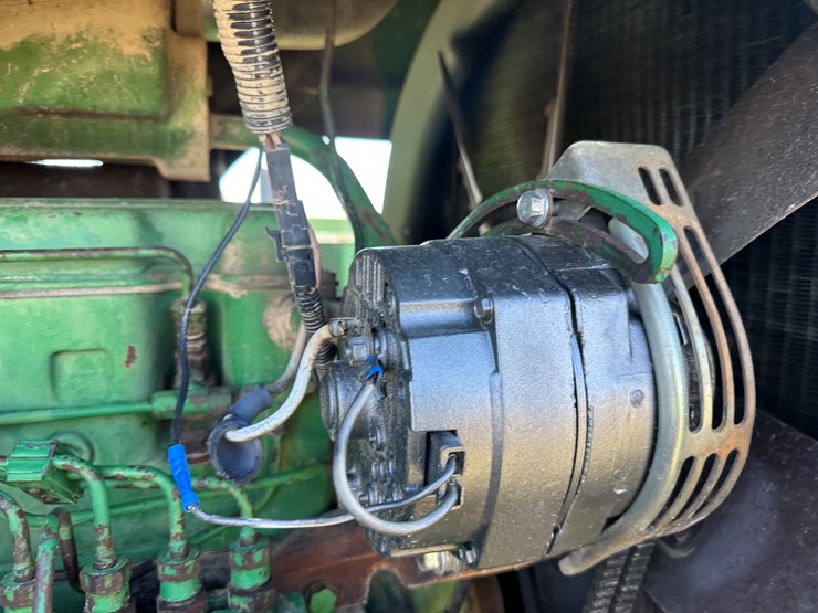 john-deere-4650-image-40