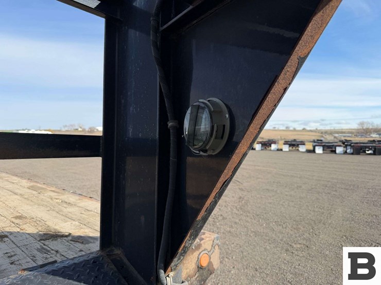 2014-pj-gooseneck-flatbed-trailer-image-14