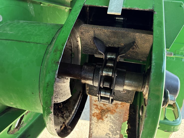 2013-john-deere-s670-image-74