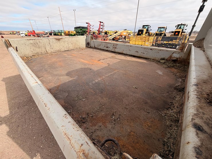 2003-ford-f550-image-8