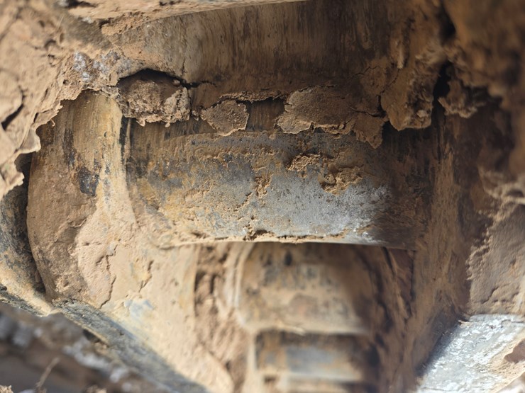 2016-deere-245g-lc-image-81