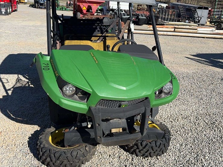 john-deere-gator-image-8