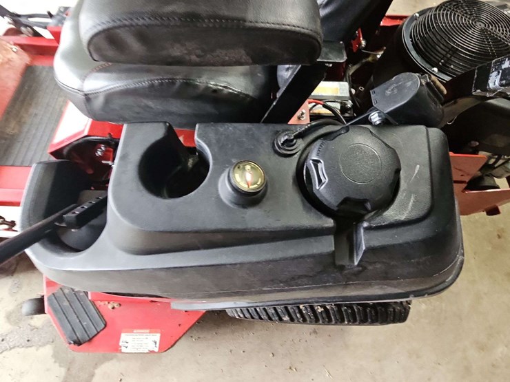 2022-ferris-is-600z-zero-turn-lawn-mower-image-18