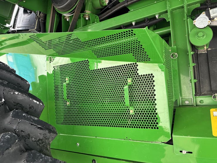 2011-john-deere-9670-sts-image-56