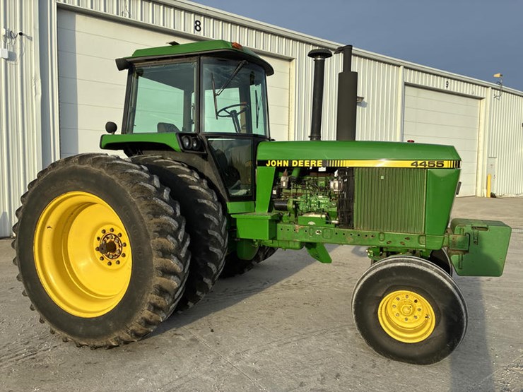 1990-john-deere-4455-image-3