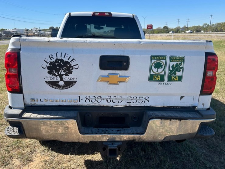 2017-chevrolet-silverado-2500hd-image-5