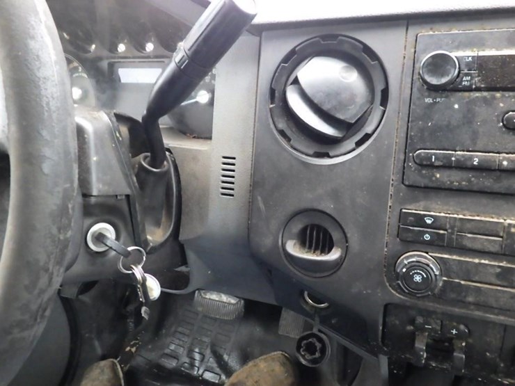 2011-ford-f450-image-28