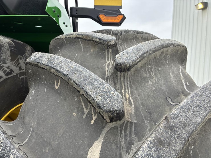 2025-john-deere-9r-590-image-50