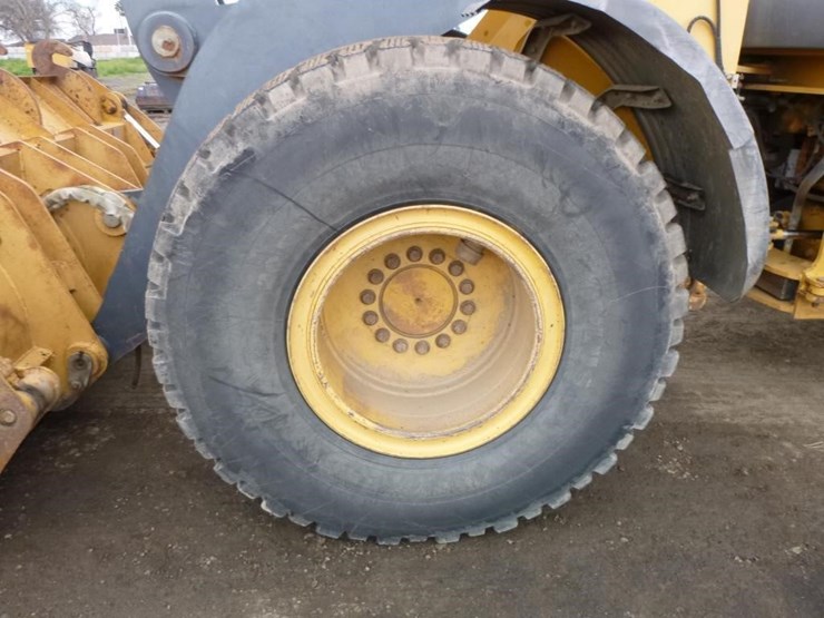 2005-deere-624j-image-36