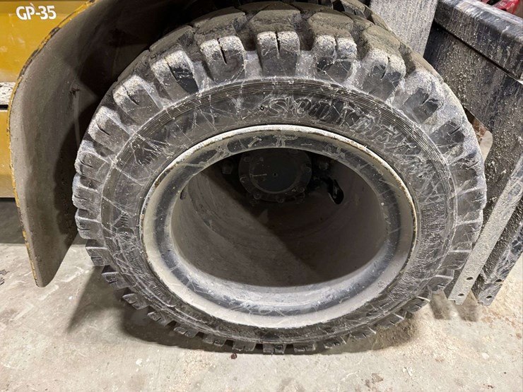 caterpillar-gp35-image-35