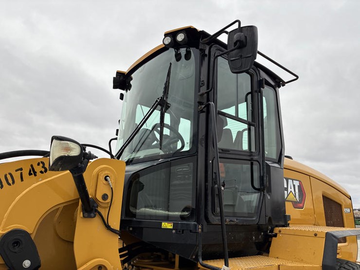 2021-caterpillar-926m-image-47