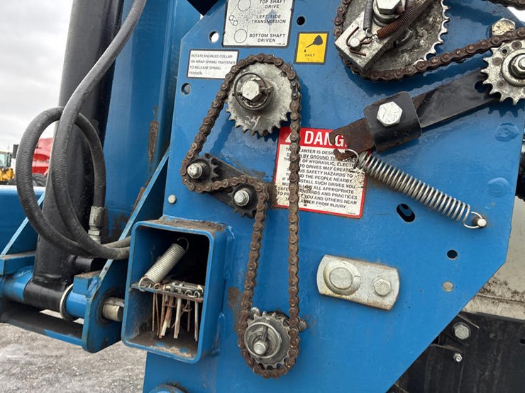 2010-kinze-3600-image-32