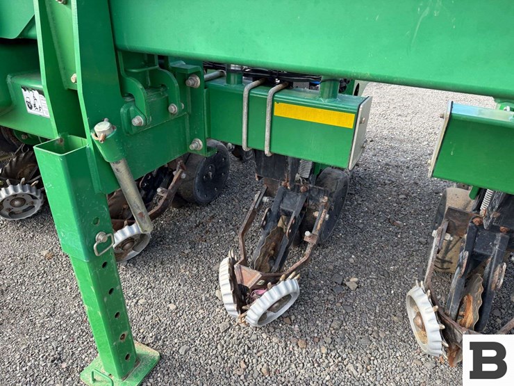 schlagel-mfg.-ripper,-implement-dolly,-great-plains-corn-planter-image-45