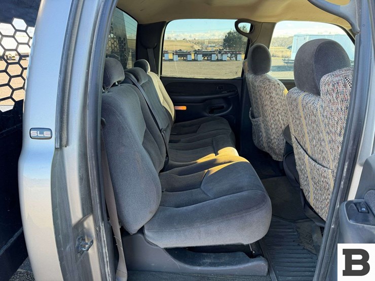 2003-gmc-2500-image-34