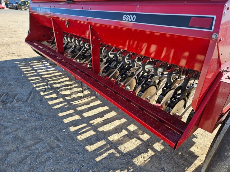case-ih-5300-image-15