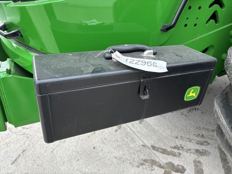 2025-john-deere-9r-590-image-46