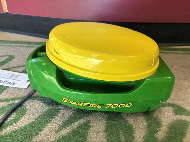 john-deere-7000-image-1